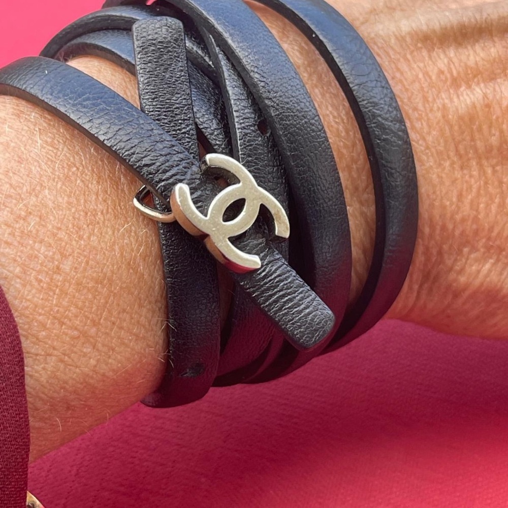 Chanel belt or bracelet.